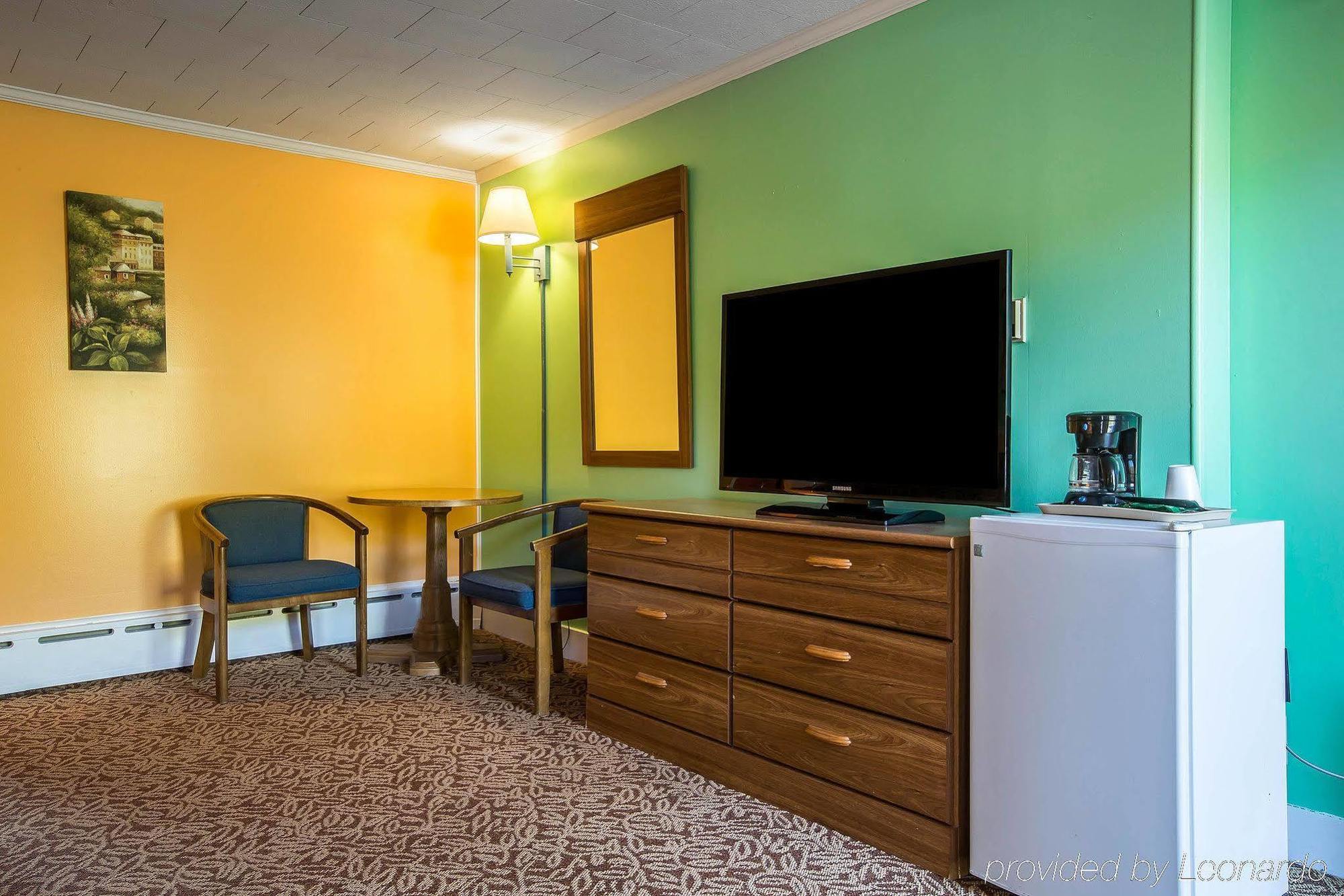 Rodeway Inn Lincoln I-93 Bagian luar foto