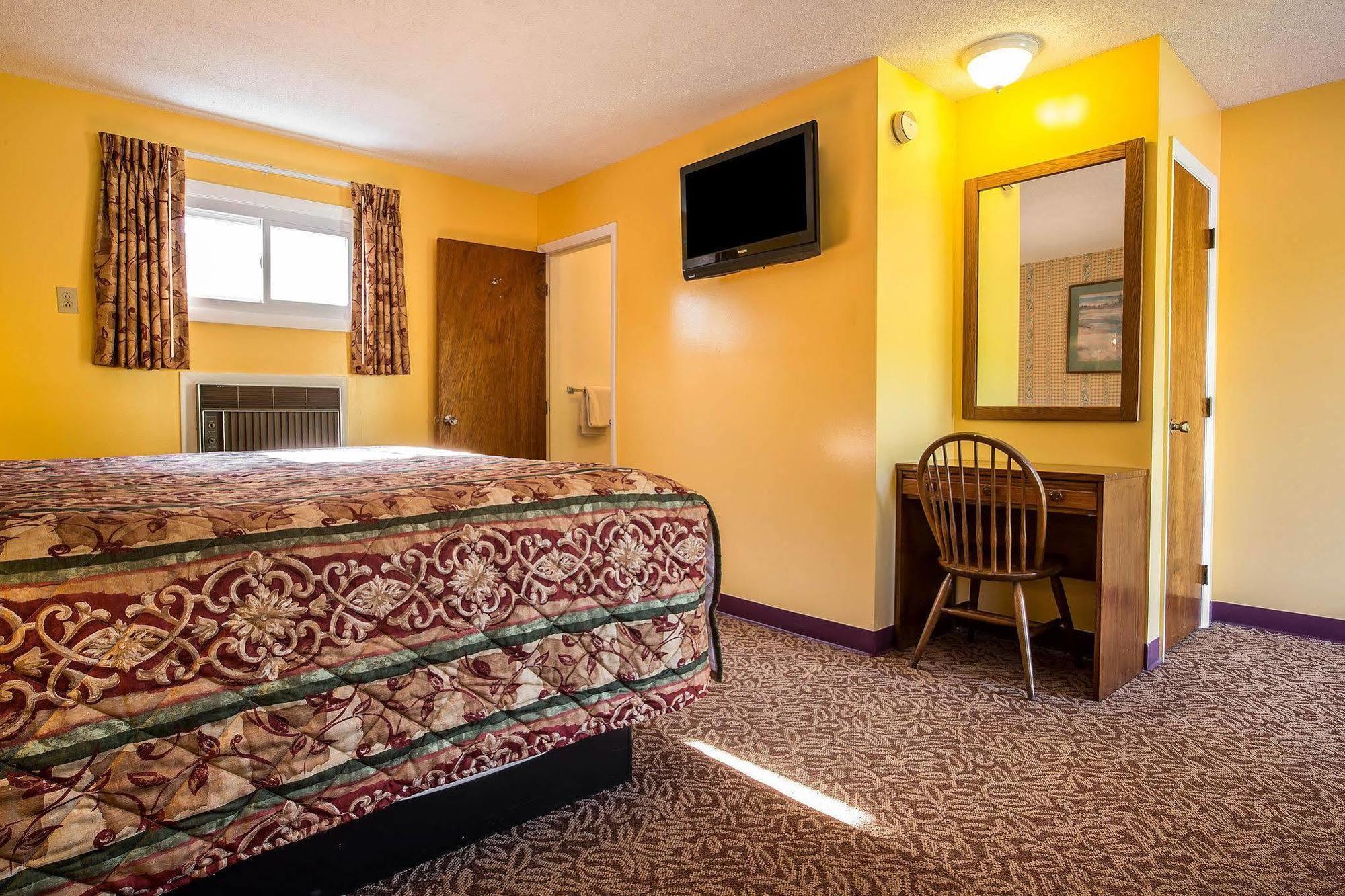 Rodeway Inn Lincoln I-93 Bagian luar foto