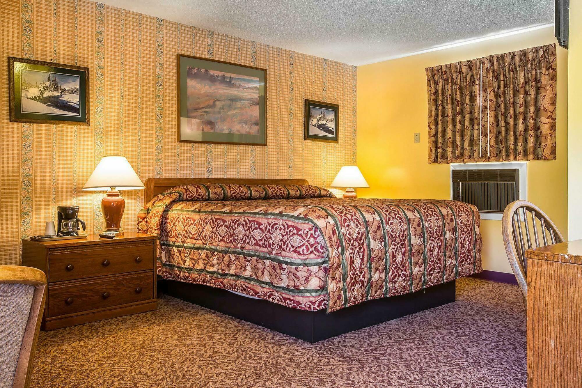 Rodeway Inn Lincoln I-93 Bagian luar foto